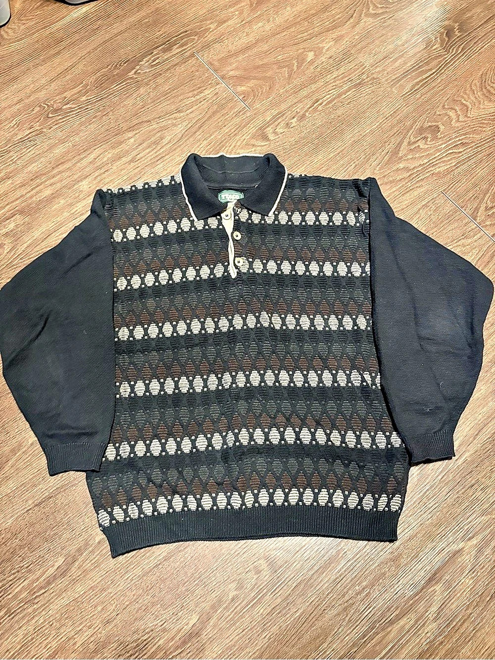 T&CO Men's Black Geometric Knit Polo